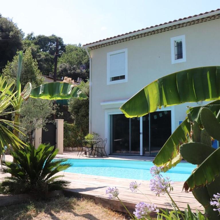 Au calme - proche mer - piscine chauffée - Villa - 30
