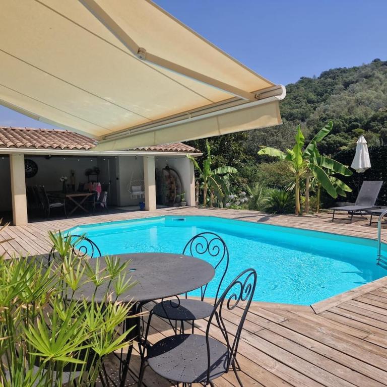 Au calme - proche mer - piscine chauffée - Villa - 33