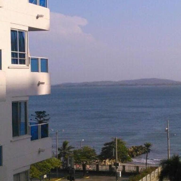 Entire oceanfront apartment - One-Bedroom Apartment - 5