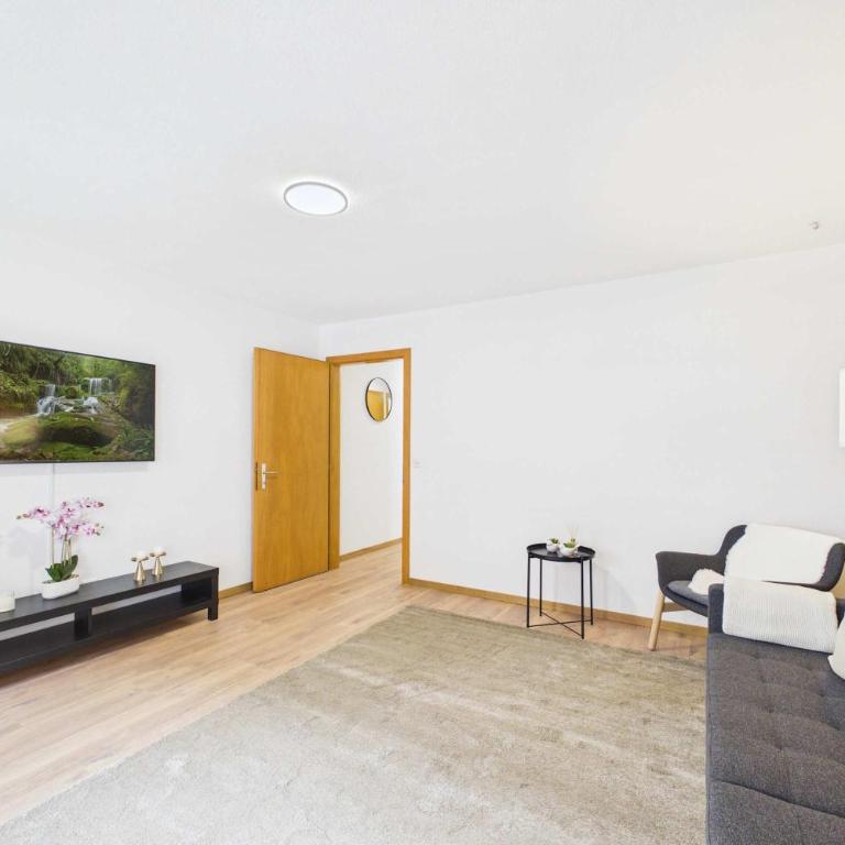 Cozy Alpine Escape for Families & Groups near Saas - Apartment - 2