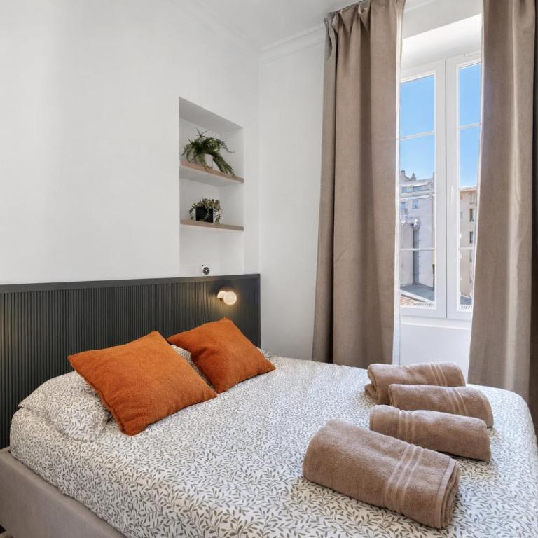 Nice Carré d Or 2 pièces climatisé proche mer - Appartement 1 Chambre - 12
