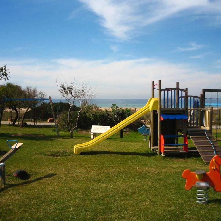 FRONTAL 3D EN 1ª LINEA de PLAYA ZAHARA - Apartamento con 3 dormitorios - Frente al océano - 29