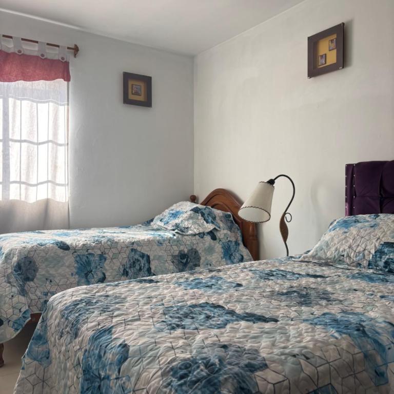 Amplio departamento en ciudad de Mendoza - Three-Bedroom Apartment - 7