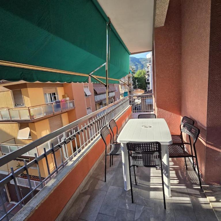 Appartamento Emma, 8 posti letti, Rapallo, Liguria - Appartamento con 3 Camere da Letto - 2