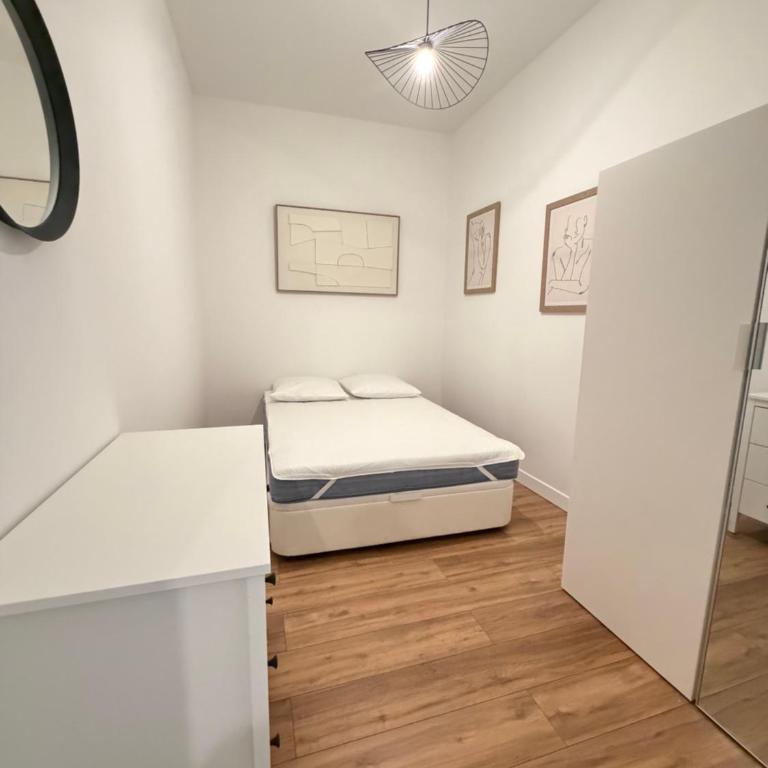 11 rue ROUGUIERE - Appartement 2 Pièces - 1