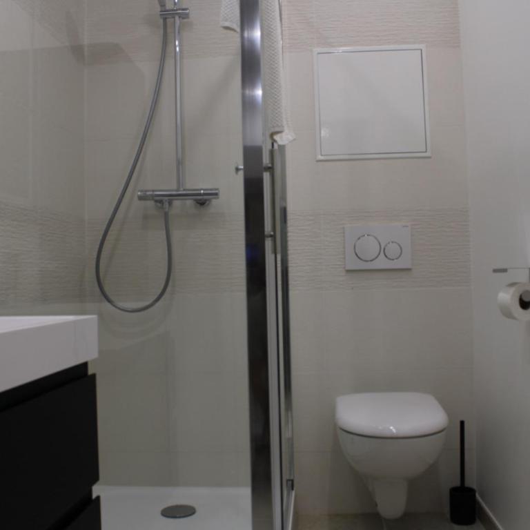 Appart'Hôtel ESTHER - Appartement Familial 1 Chambre - 2