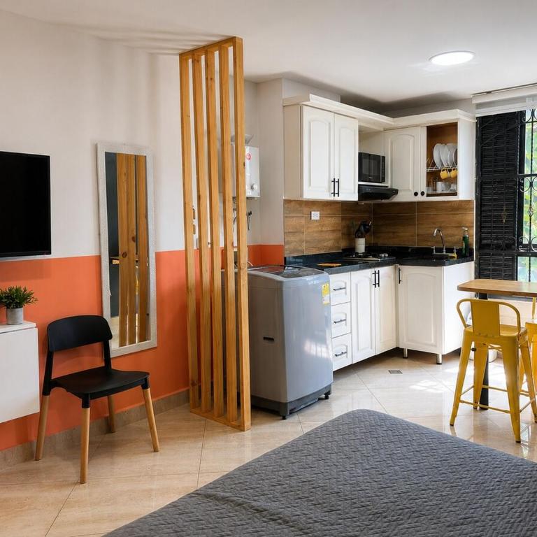 Modern loft, excellent Wi-Fi and good location - One-Bedroom Apartment - 1