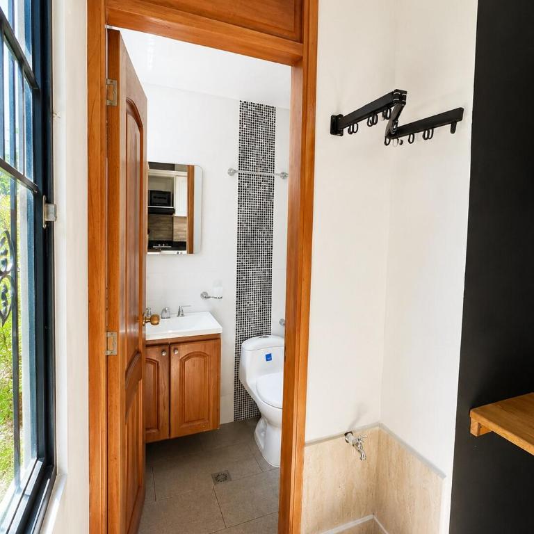 Modern loft, excellent Wi-Fi and good location - One-Bedroom Apartment - 8