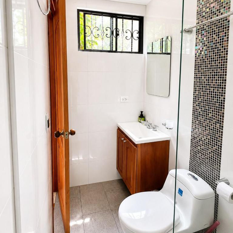 Modern loft, excellent Wi-Fi and good location - One-Bedroom Apartment - 9
