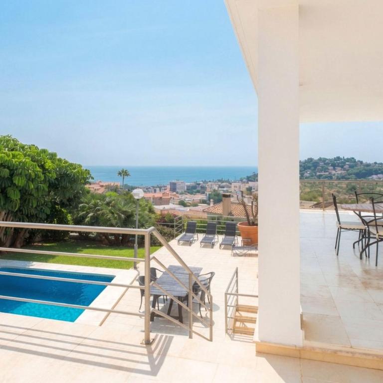 Exclusive Malaga Villa with Sea Views and Rooftop Terrace - Villa Deluxe - 3