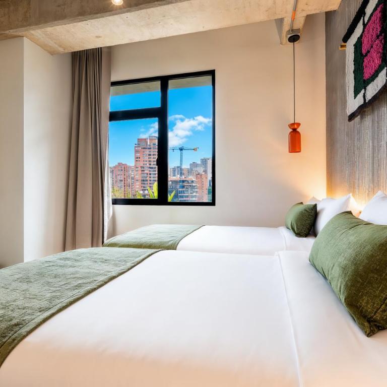 Hunters Hotel Medellin - Deluxe Twin Room - 3