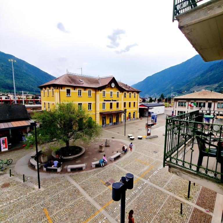 Bernina Next Stop - 30 Steps trains stations - Central Tirano - Maison 1 Chambre - 21