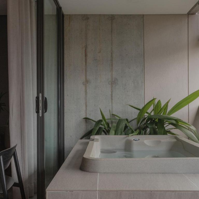 Wake Living - Apartment with Balcony - 2