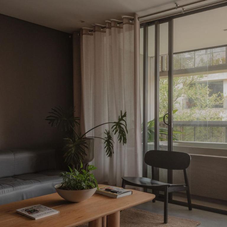 Wake Living - Apartment with Balcony - 1