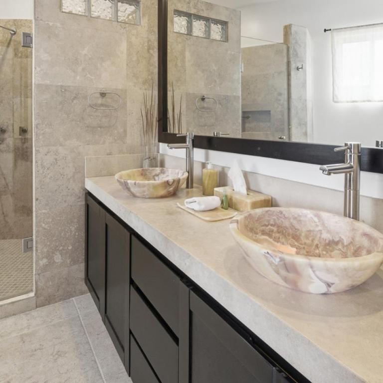 Oceanfront Apartments Vivo Resorts Puerto Escondido - Two-Bedroom Apartment with Balcony and Sea View - 4