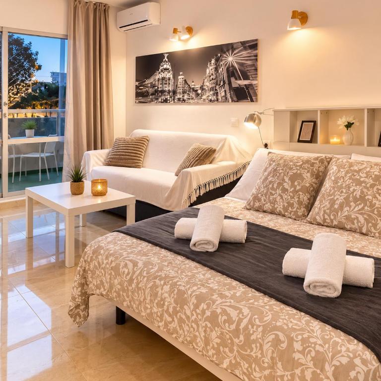 Suite Deluxe Benalbeach - Studio Lit King-Size Deluxe - 4
