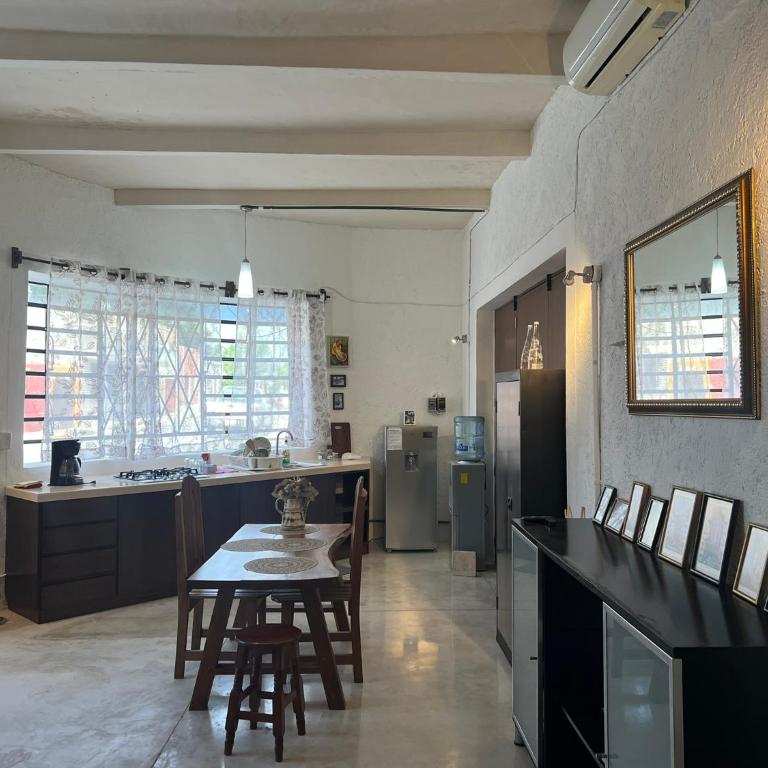 Casa Azul en Centro de Mérida - Two-Bedroom Standard Apartment - 11