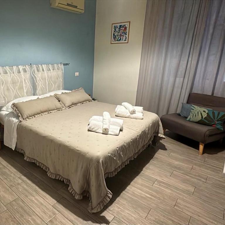 Iola Rooms Cagliari - King Room - 3