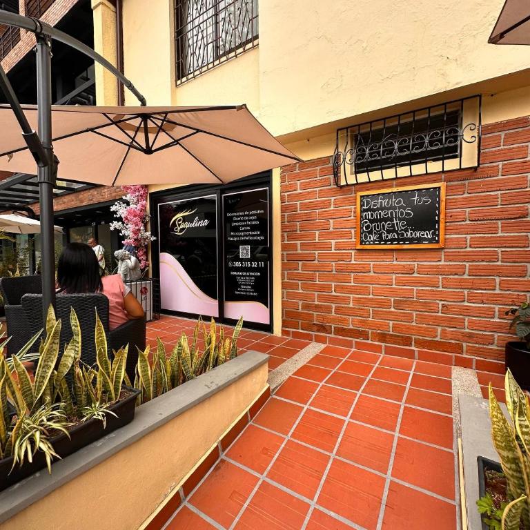 Luxury PH Whirlpool Tub AC Fast WiFi - Apartment - 48