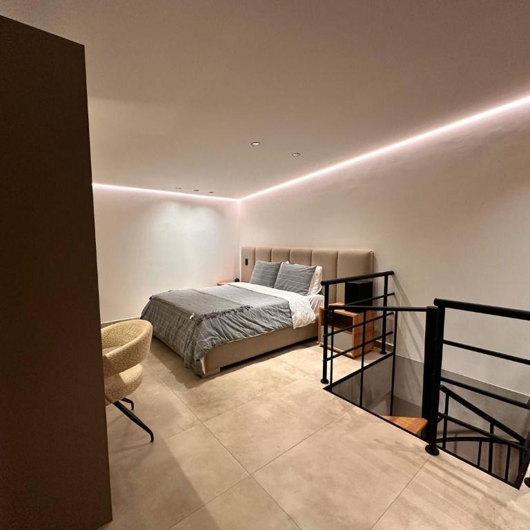 Luxury PH Whirlpool Tub AC Fast WiFi - Apartment - 59