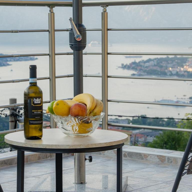 Boka MAJESTIC Apartment - Three-Bedroom Apartment - 17