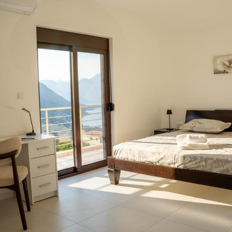 Boka MAJESTIC Apartment - Three-Bedroom Apartment - 6