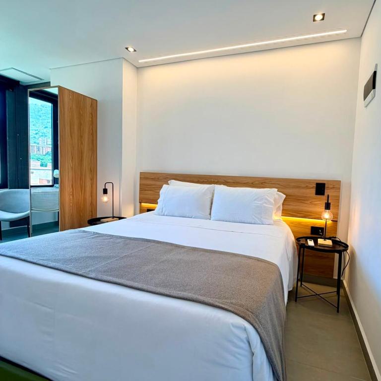 Once Suites - Suite with City View - 8