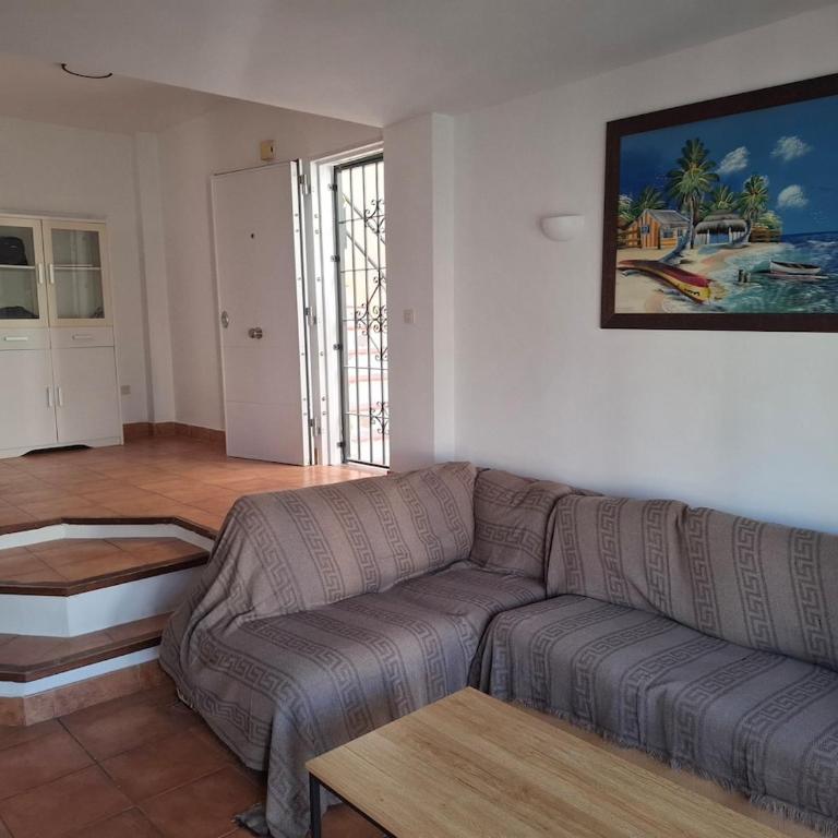 2BR Apartment & Pool & Terrace & Walk to Beach - Apartamento Deluxe de 2 dormitorios con vistas al jardín - 4