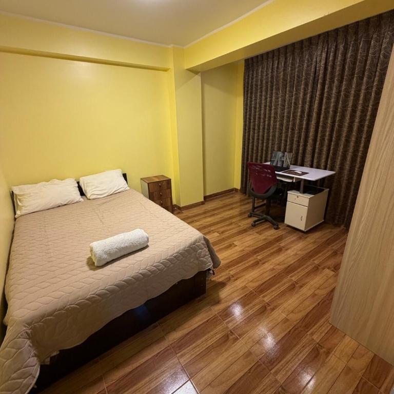 Departamento Amoblado cerca al Hospital Carrión - Three-Bedroom Apartment - 7
