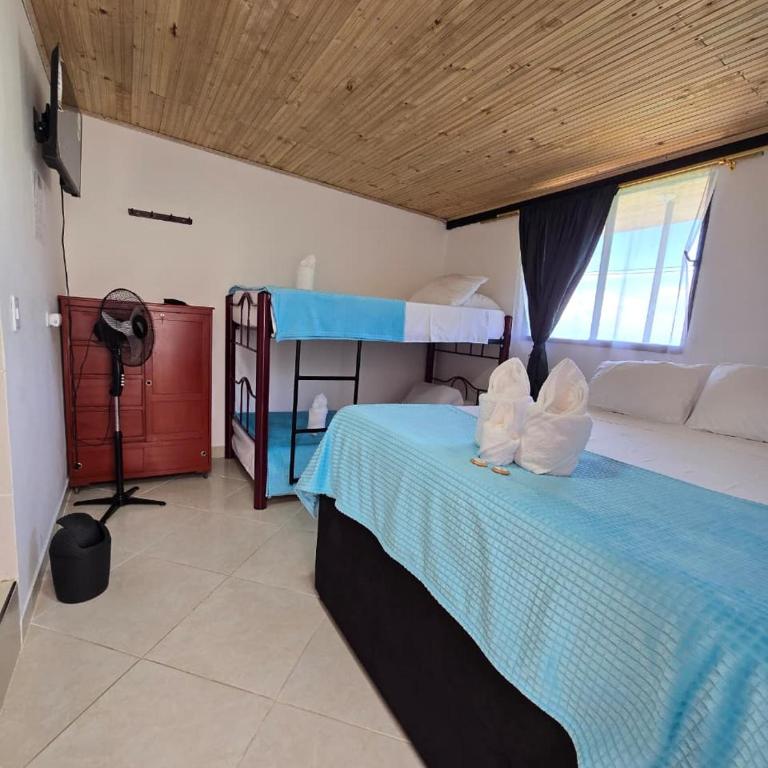 Hotel El Balcon de madera - Habitación Cuádruple Económica - 2