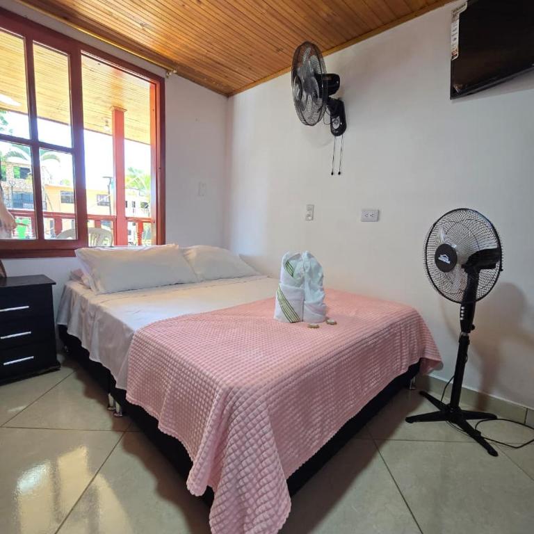 Hotel El Balcon de madera - Habitación Cuádruple con balcón - 4