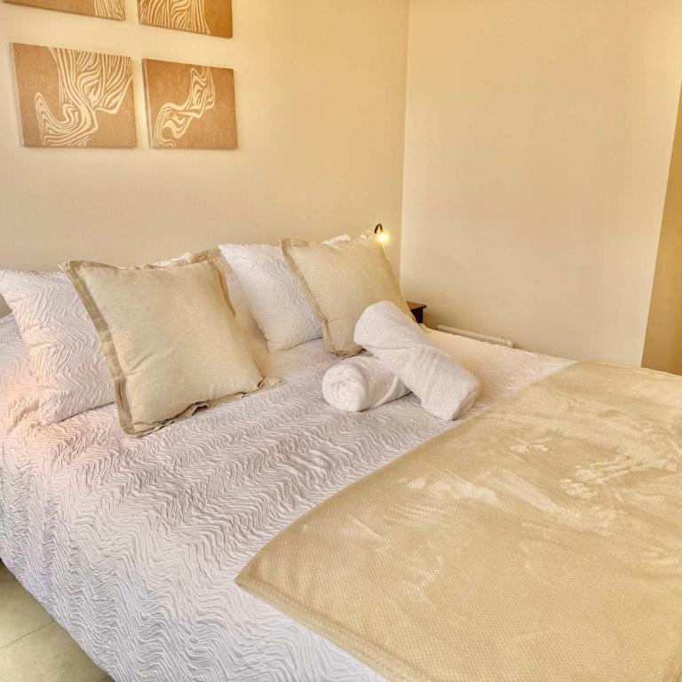 New and modern excellent connectivity - Apartment - 6