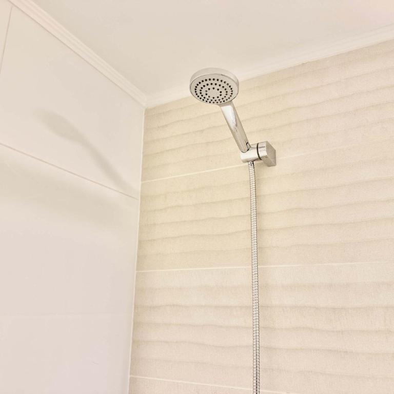 New and modern excellent connectivity - Apartment - 9