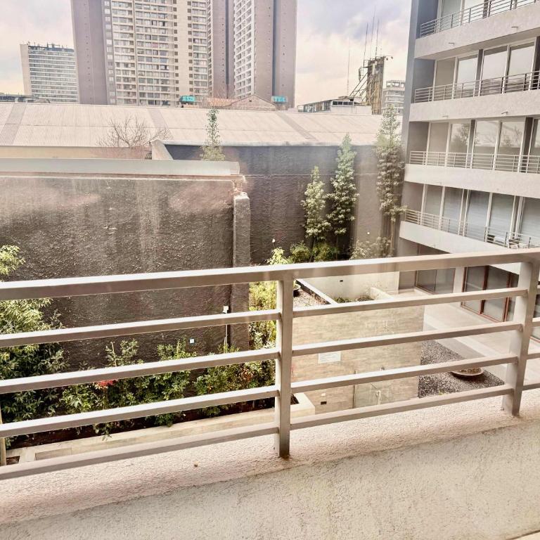 New and modern excellent connectivity - Apartment - 21