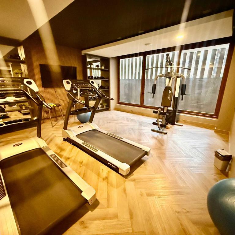 New and modern excellent connectivity - Apartment - 26