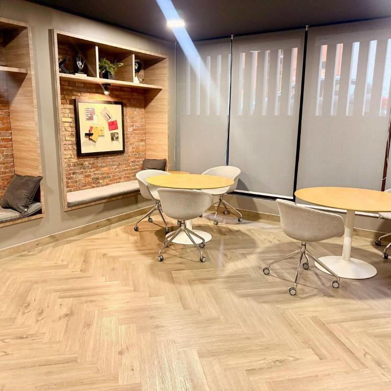 New and modern excellent connectivity - Apartment - 28