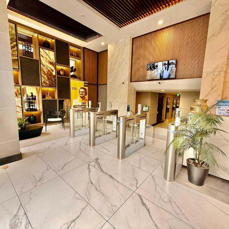 New and modern excellent connectivity - Apartment - 32