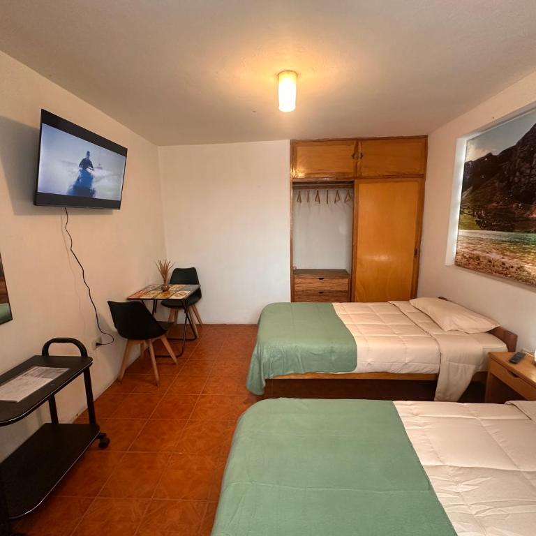 Amelita Hotel Boutique - Double Room with Private External Bathroom - 2