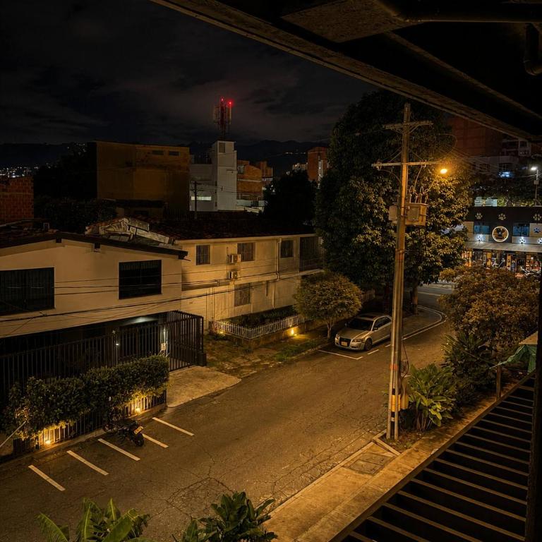 Luxury Duplex Loft AC Rooftop Jacuzzi Laureles - Apartment - 18