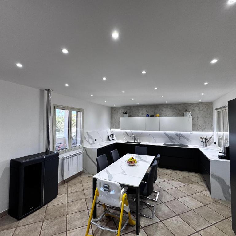 Dimora del Principe - Appartamento Premium con 3 Camere da Letto e Balcone - 29