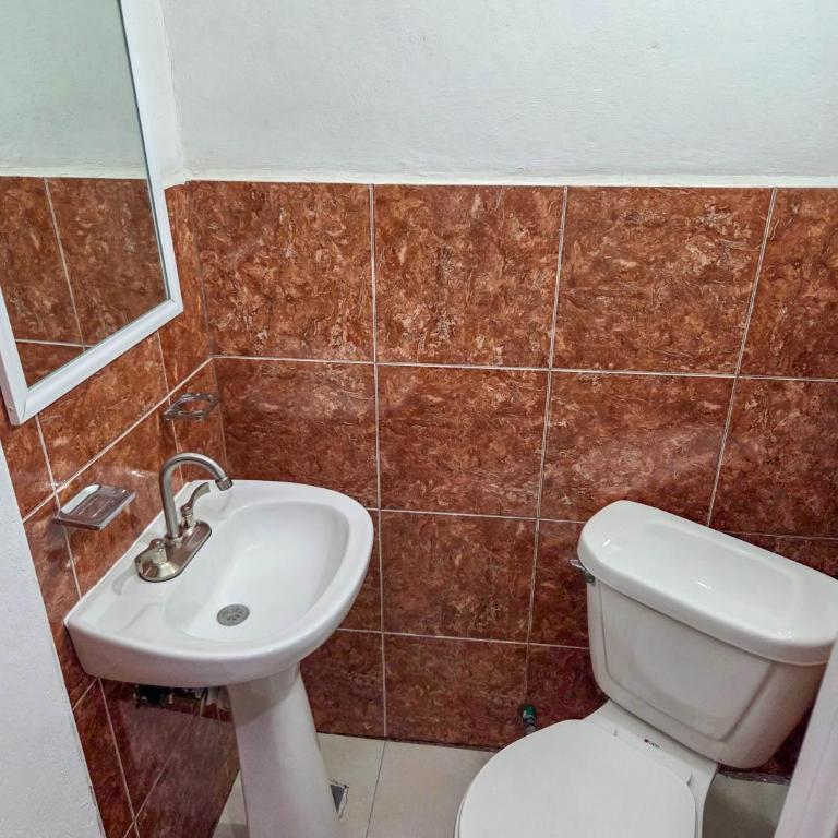 Casa Ed - Habitación Individual con baño privado - 7
