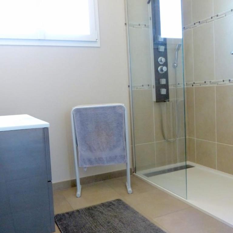 Charming T4 with garden near the sea - Apartment - 8