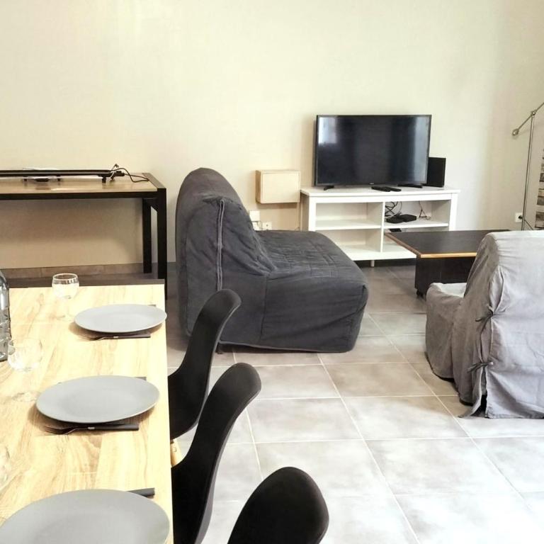House with Garden and Parking - Close to Beaches - Ferienhaus - 3