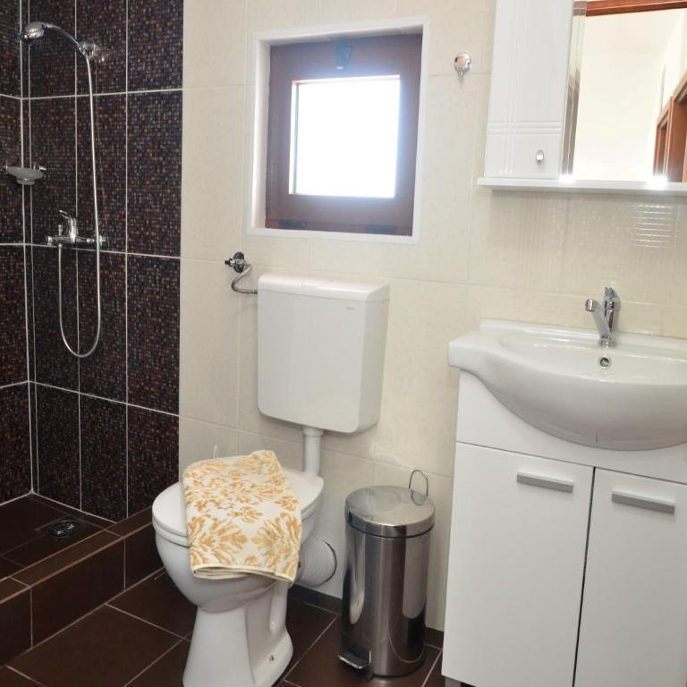 Villa Marinero - Two-Bedroom Apartment - 21