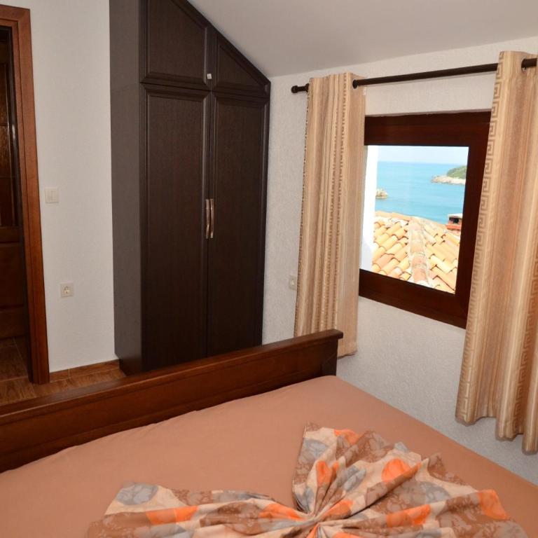 Villa Marinero - Two-Bedroom Apartment - 15