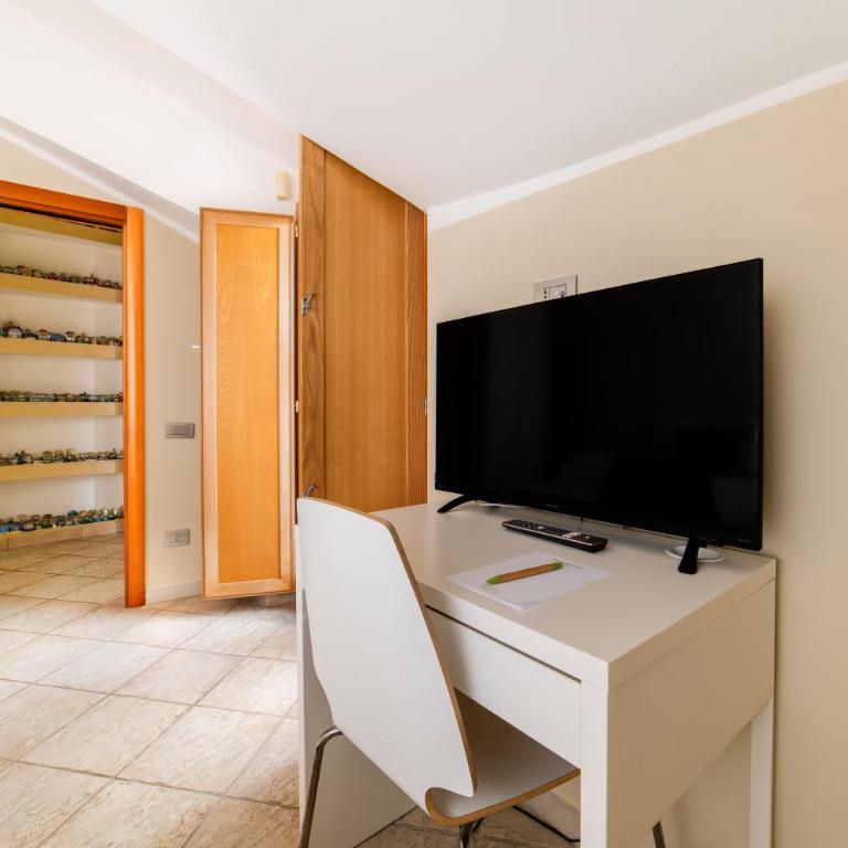 B&B Portanova - Family Suite with Balcony - 63