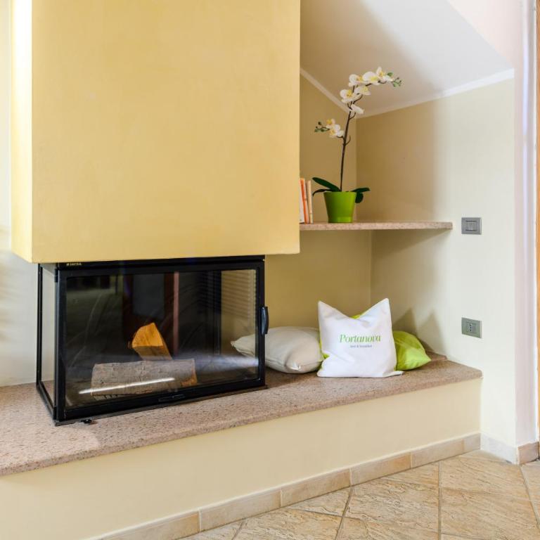 B&B Portanova - Family Suite with Balcony - 45