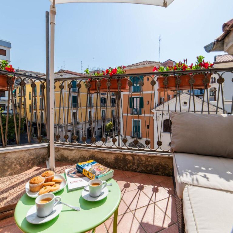 B&B Portanova - Family Suite with Balcony - 46