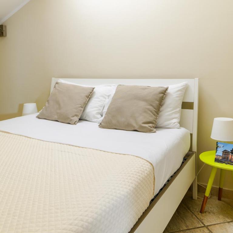 B&B Portanova - Family Suite with Balcony - 60