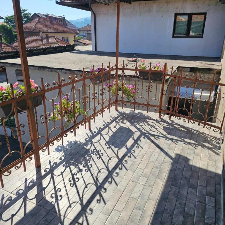 Apartman Edis i Elma - Two-Bedroom House - 10